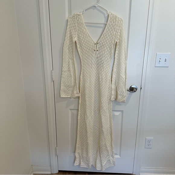 Meshki Cream Crochet Maxi Dress with Keyhole Front - Picture 5 of 7